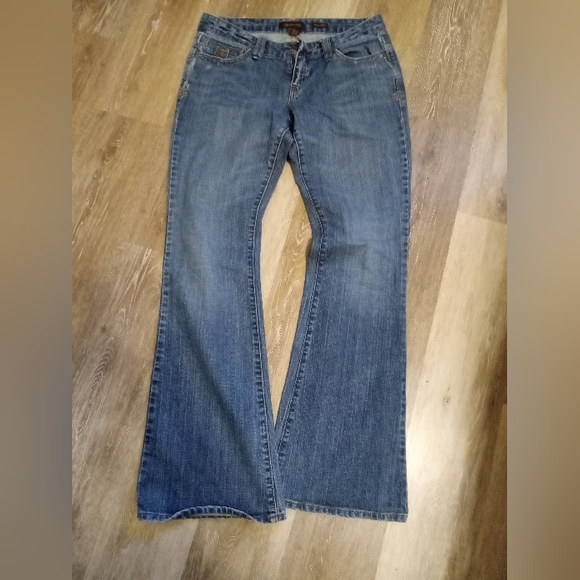 Aeropostale Jeans Women Size 9/10 Regular Stretch Flare Leg Medium Wash - Picture 1 of 8